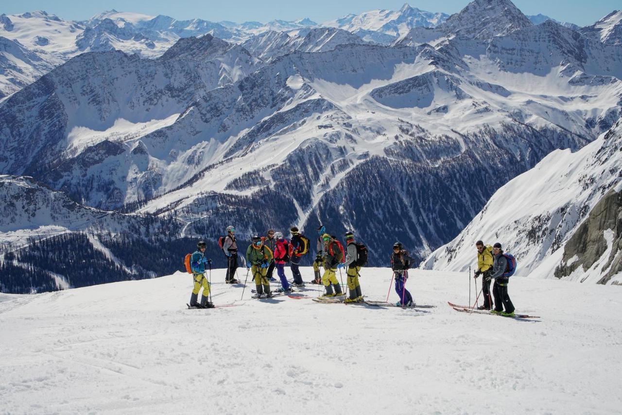 Le Massif Hotel & Lodge Courmayeur The Leading Hotels Of The World מראה חיצוני תמונה